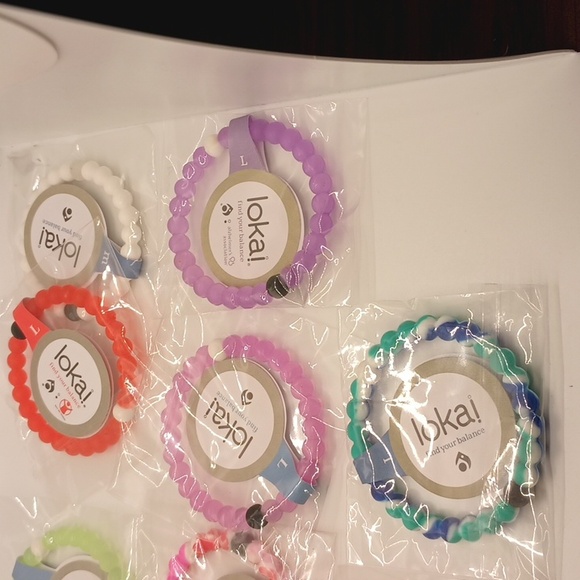 Lokai - NWT Classic Lokai Balance Silicone Bracelet Slide On Size L / M - Picture 2 of 15